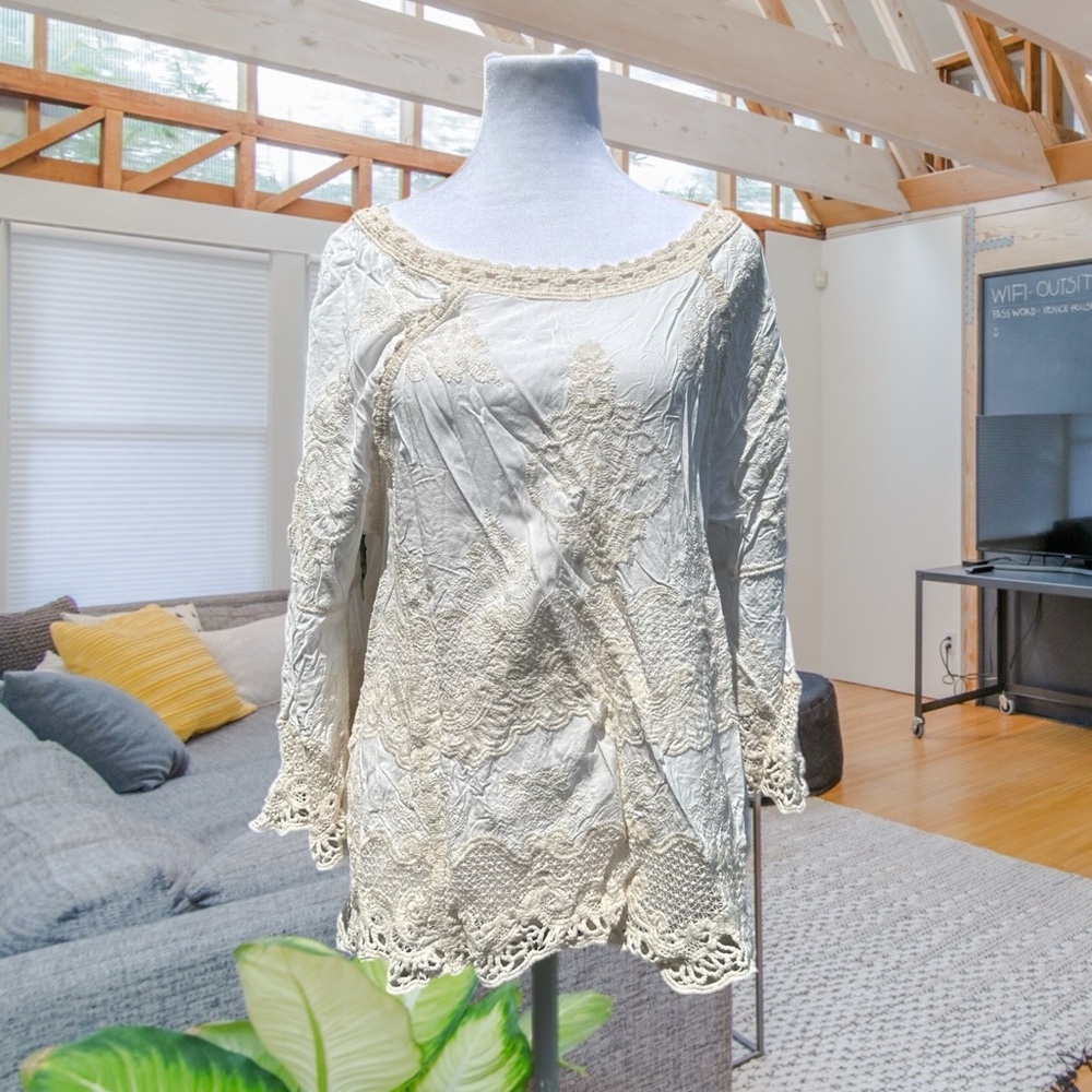 Democracy Tops 3/4 Split Bell Sleeve Crochet Lace Peasant Bohemian